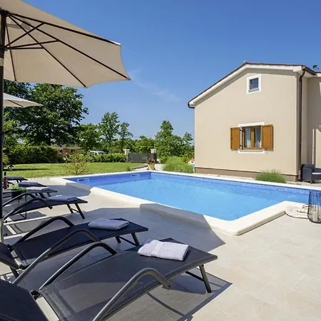 Bozac In Cukrici - Haus Fuer 6 Personen Vila Svetvinčenat