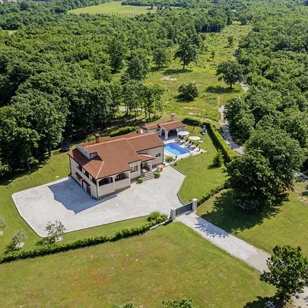 Bozac In Cukrici - Haus Fuer 6 Personen Vila Svetvinčenat