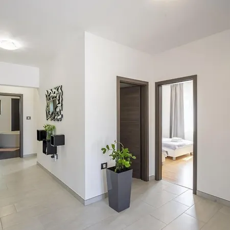 Bozac In Cukrici - Haus Fuer 6 Personen Vila
