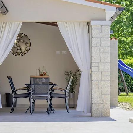 Bozac In Cukrici - Haus Fuer 6 Personen *