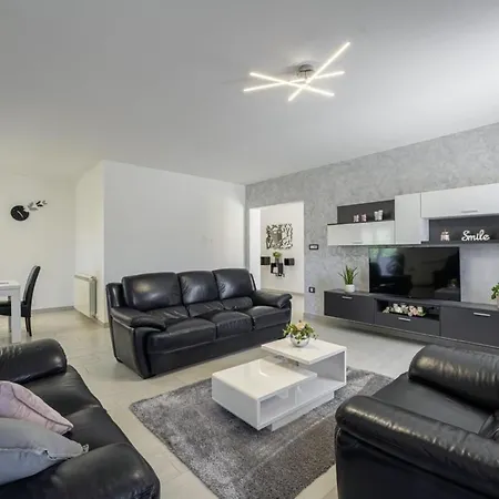 Bozac In Cukrici - Haus Fuer 6 Personen *