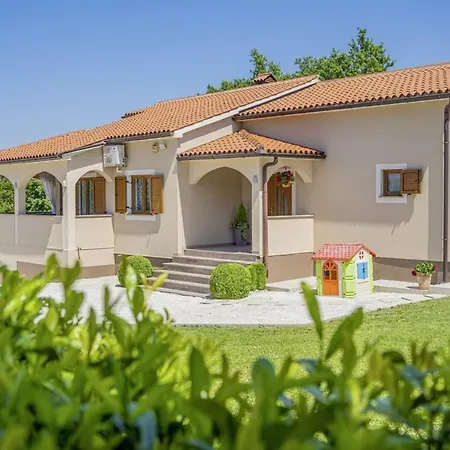 Vila Bozac In Cukrici - Haus Fuer 6 Personen *
