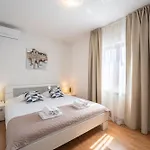 Bozac In Cukrici - Haus Fuer 6 Personen فيلة