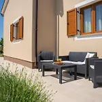 فيلة Bozac In Cukrici - Haus Fuer 6 Personen