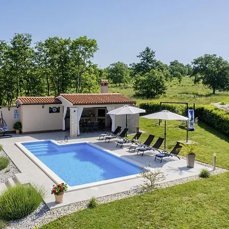 Bozac In Cukrici - Haus Fuer 6 Personen Villa