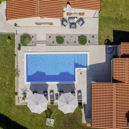 Bozac In Cukrici - Haus Fuer 6 Personen