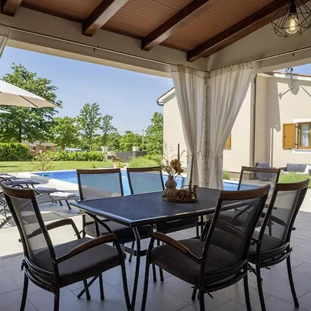 Villa Bozac In Cukrici - Haus Fuer 6 Personen Svetvincenat